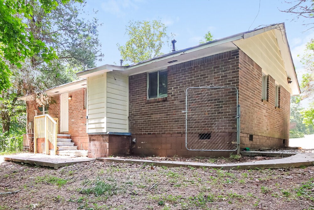Building Photo - 10192 Port Royal Ct