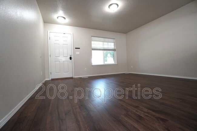 Building Photo - 2934 NW 11th Ave