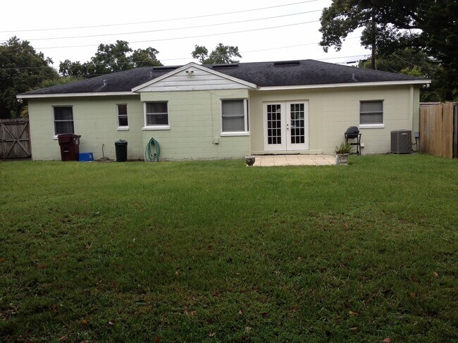 Building Photo - 3009 Oberlin Ave