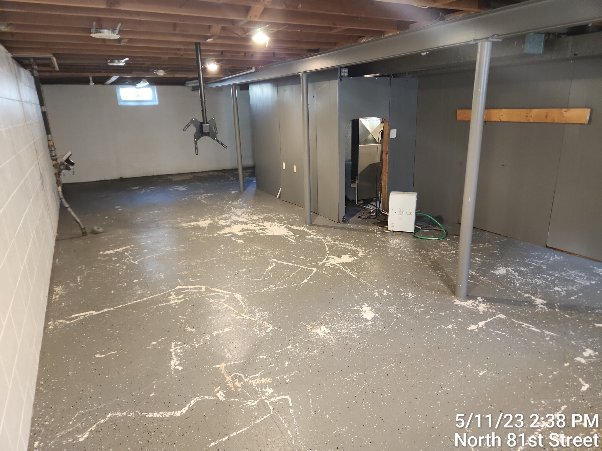 Building Photo - 5860 N 81st St