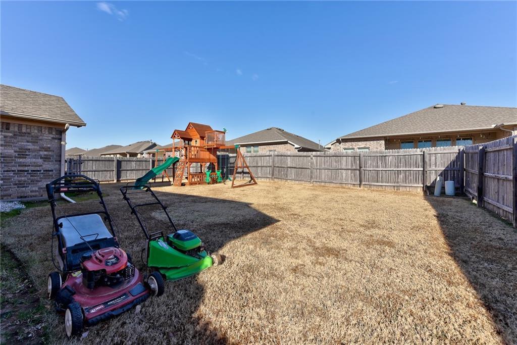 Building Photo - 2405 SW 137th St