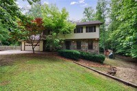 Building Photo - 10565 Shallowford Rd