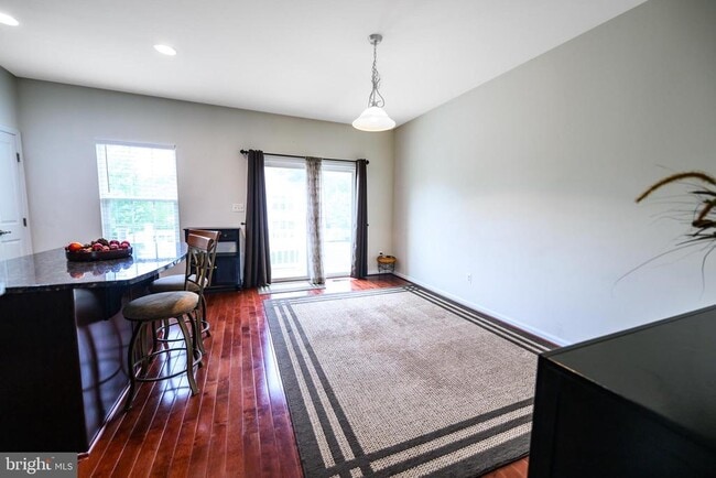 Building Photo - 4386 Daisy Reid Ave