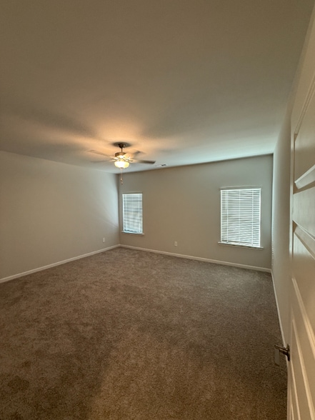 Building Photo - 7516 Doris Ruth Ln SE