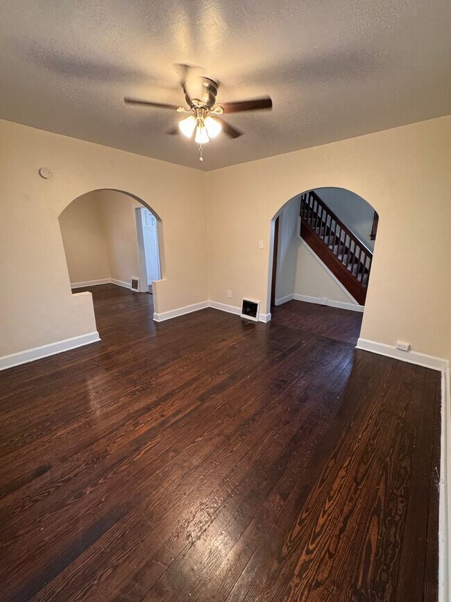 Building Photo - 1324 Salt Springs Rd