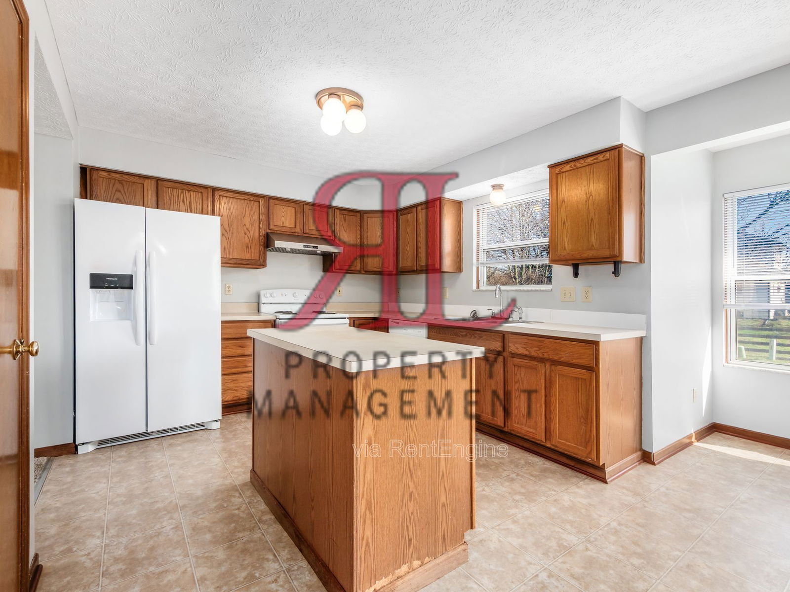 Building Photo - 9326 Tahoma St