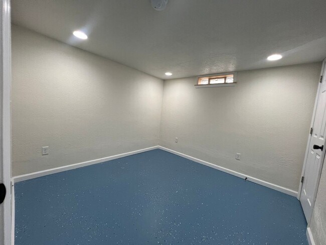 Building Photo - Updated 2-Bedroom Home with Finished Basement Space