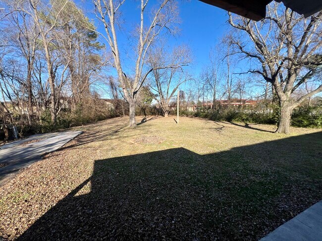 Building Photo - 1711 Greenland Dr