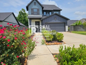Building Photo - Move-In Ready Home in Sienna with Resort Amenities