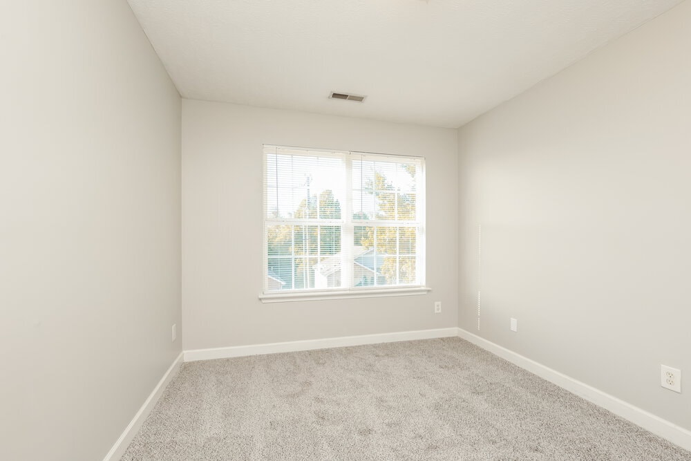 Building Photo - 641 Belgium Dr
