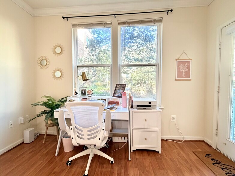 Building Photo - 12001 Market St