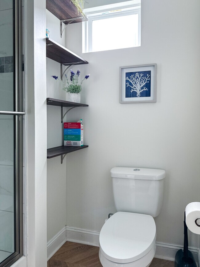 quest bath - 10 Riker St