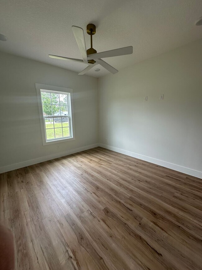 Building Photo - 3 Bed 2 Bath New Construction Home