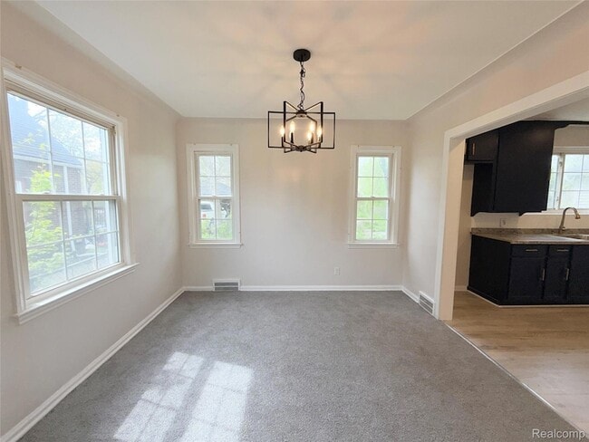 Building Photo - 11375 Roxbury St