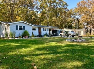 Building Photo - 2516 Hinson Rd