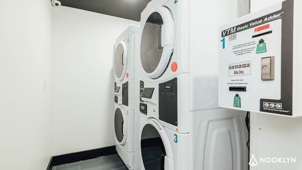 Building Photo - 282 E 32nd St