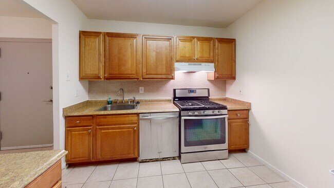 Building Photo - 19437 Brassie Pl