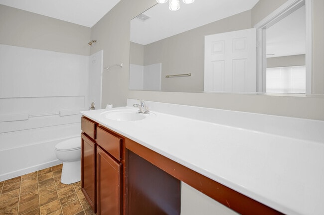 Building Photo - 4914 Montauk Dr