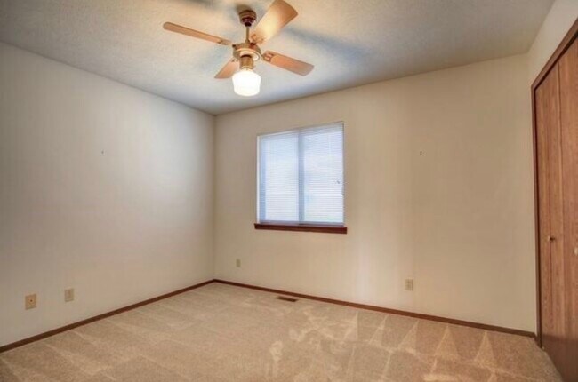 2nd Bedroom - 2414 Heritage Dr