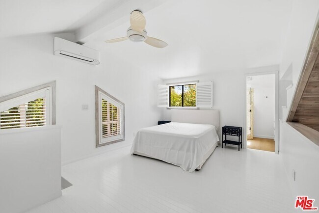 Building Photo - 28036 Sea Ln Dr