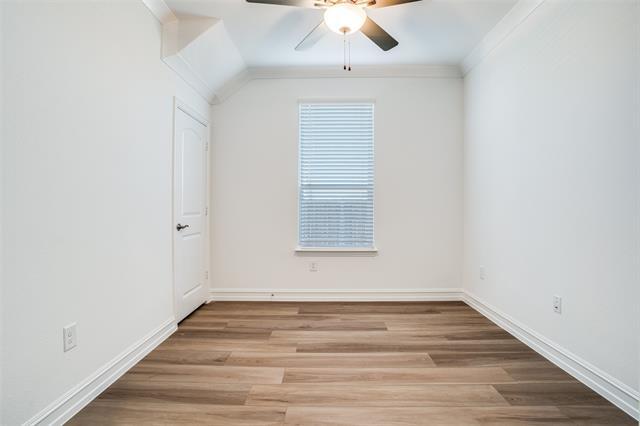 Building Photo - 1600 Tyler Dr