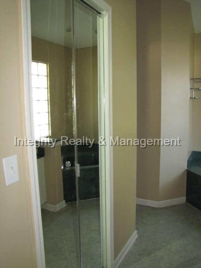 Building Photo - 3 bed - 2 bath in Middleburg, FL