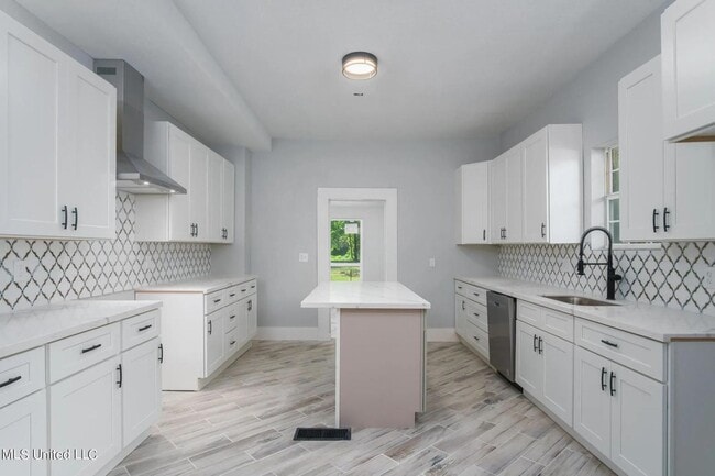 Building Photo - Beautiful 4-Bedroom, 3.5 Bathroom for Rent