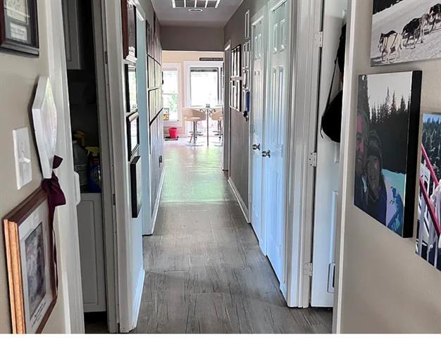 Building Photo - 208 N Walnut St