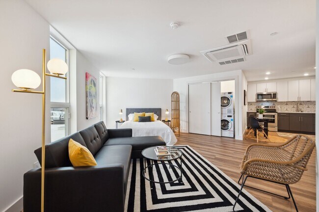 Building Photo - Bright Studio Apartment with large kitchen in Brewerytown!