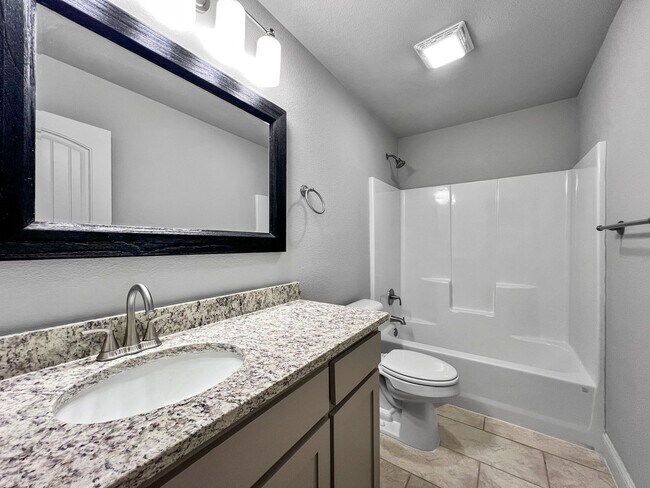 Building Photo - Move in Special - 1/2 off 2nd full month of rent