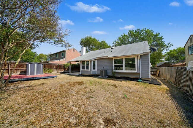 Building Photo - Great Home Near Randolph AFB - Realtor Com...