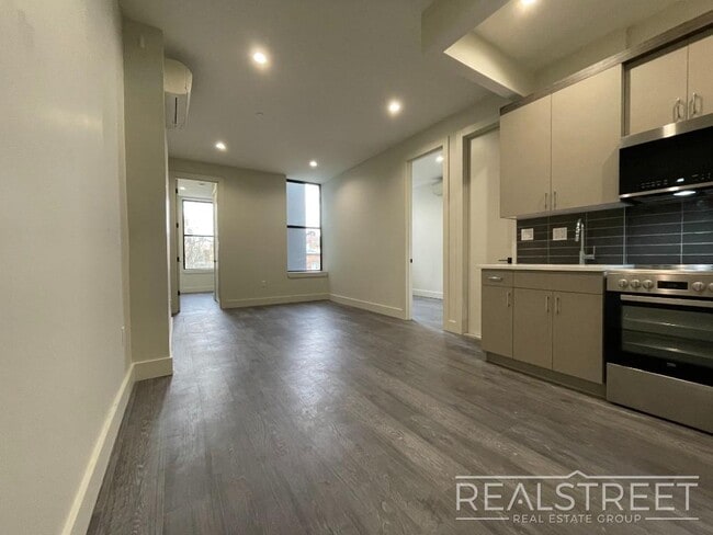 Building Photo - BRAND NEW 2 Bed in Bed Stuy!