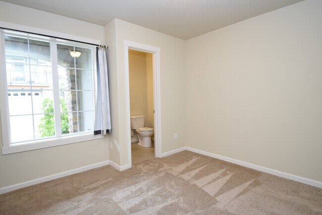Building Photo - 15154 NW Fig Ln
