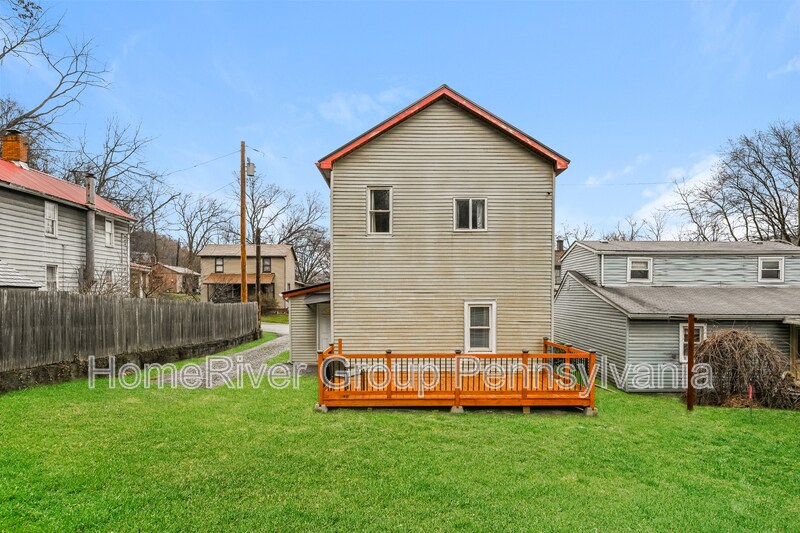 Building Photo - 611 Wabash St