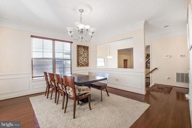 Building Photo - 3041 Bel Pre Rd