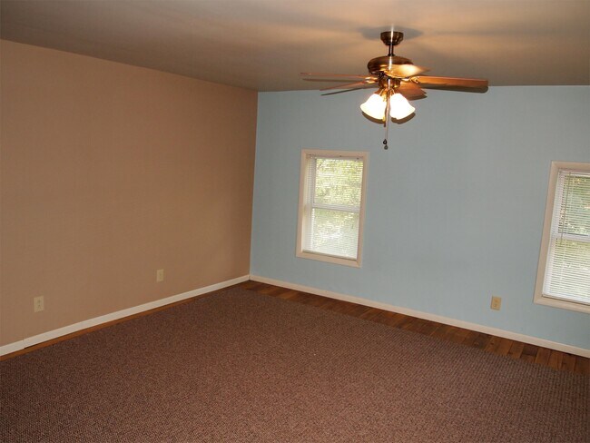 Building Photo - 7840 Tuttle Rd