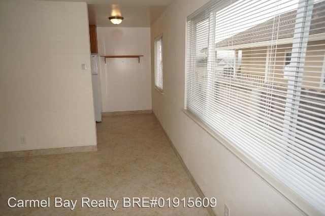 Building Photo - 300 Watson St