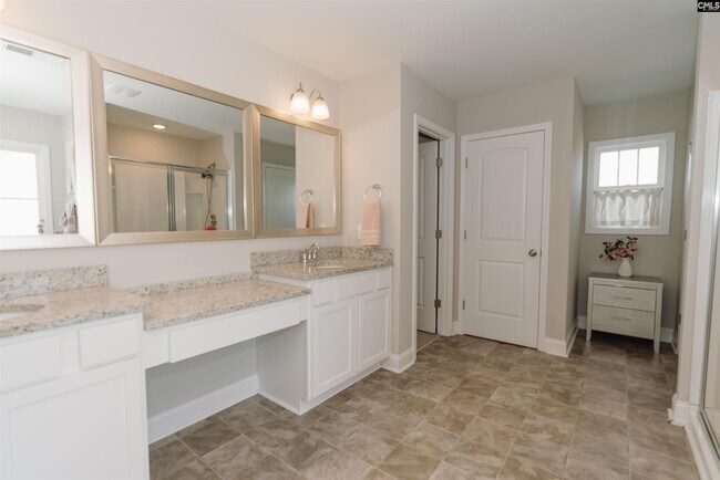 Building Photo - 106 Ellie Ln