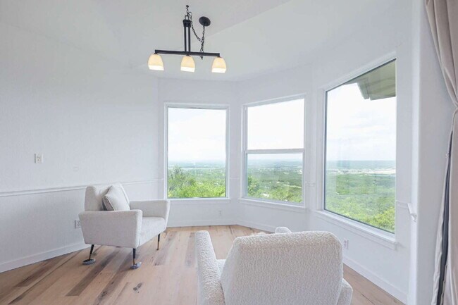 Building Photo - Discover your Hill Country retreat with br...