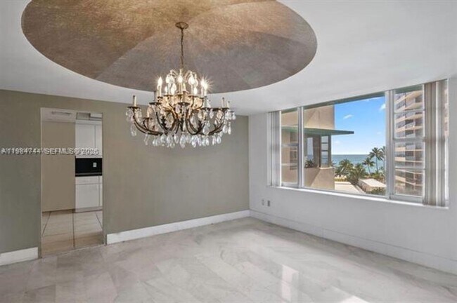 Building Photo - 5255 Collins Ave