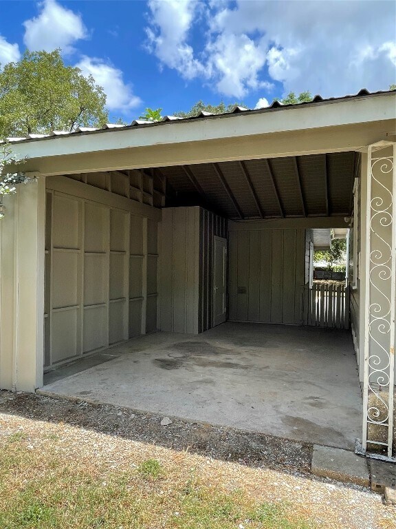 Building Photo - 606 Marshall St