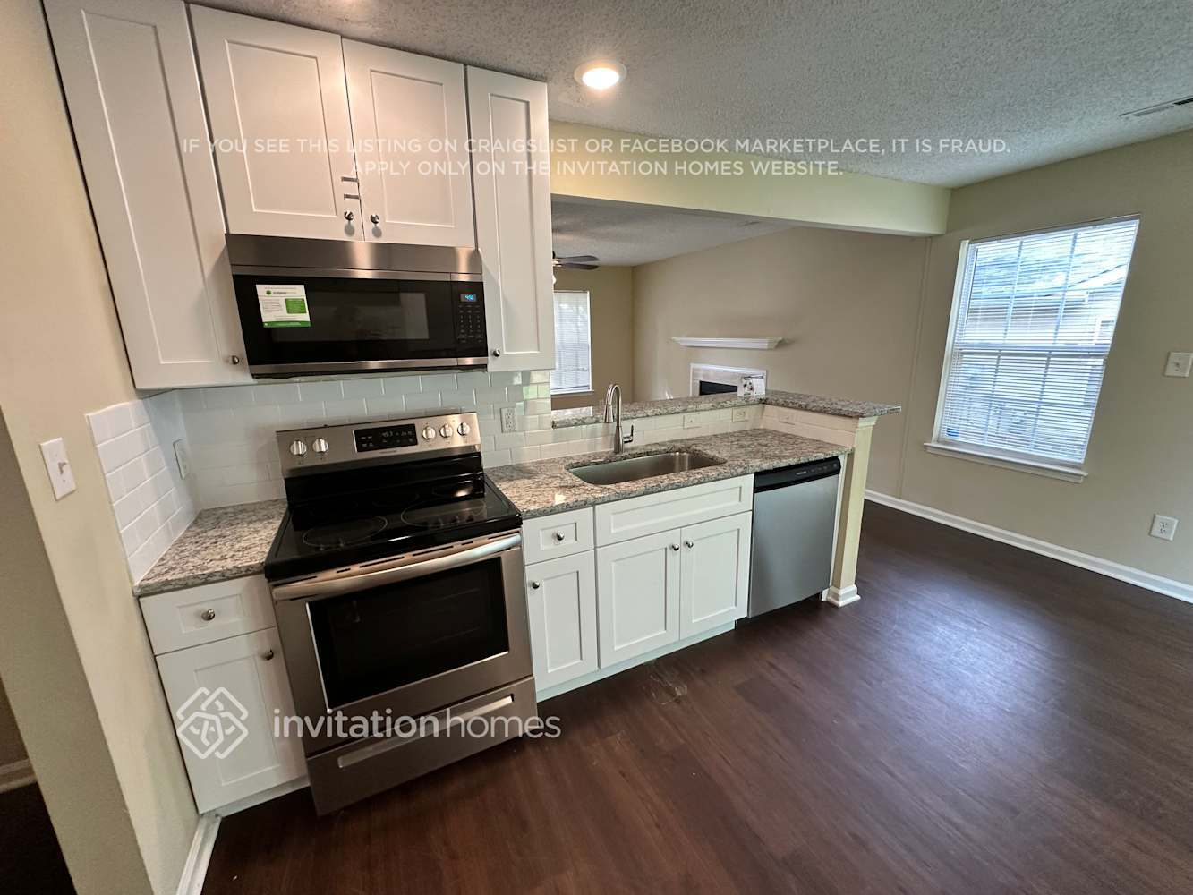 Building Photo - 9808 Aviary Hill Way