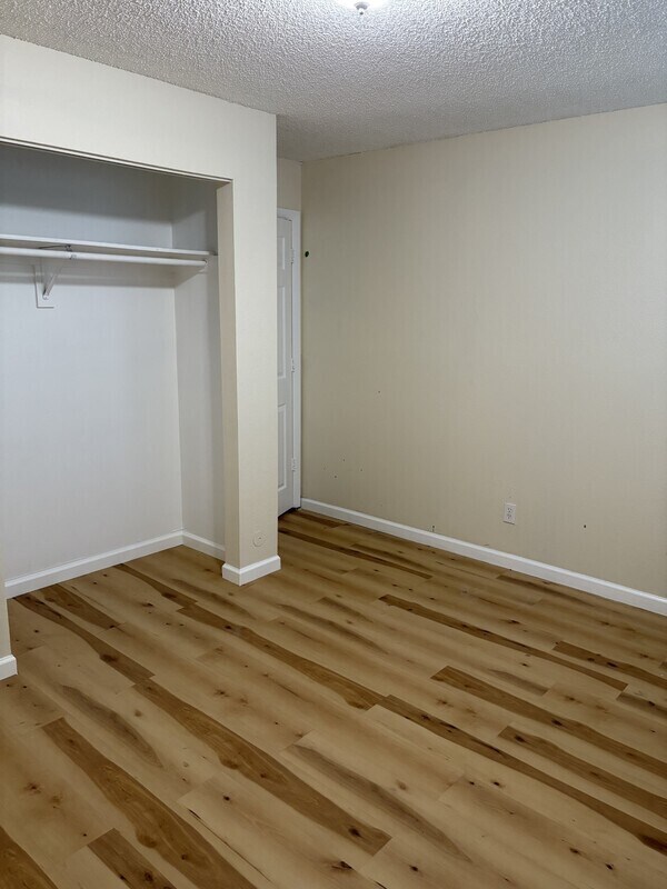 Building Photo - 3620 Verde Dr