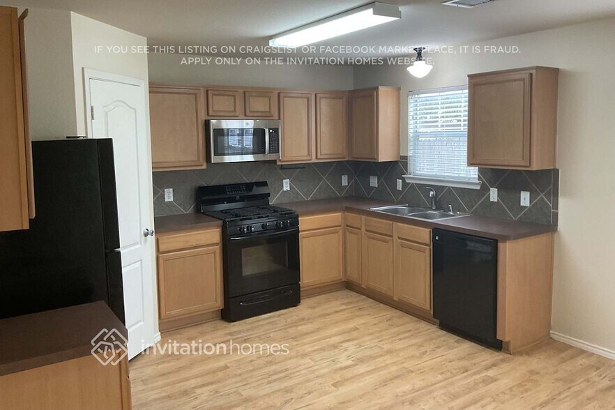 Building Photo - 29607 Evergreen Hills Dr