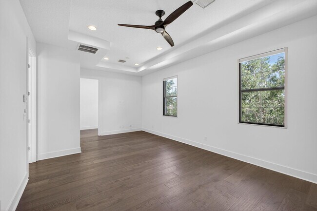 Building Photo - 4025 Faraday Wy