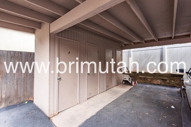 Building Photo - 2045 S 2200 E