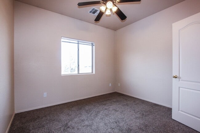 Building Photo - 4400 N Phillip Dr