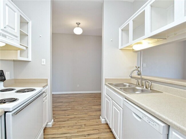 Building Photo - 12166 Metric Blvd