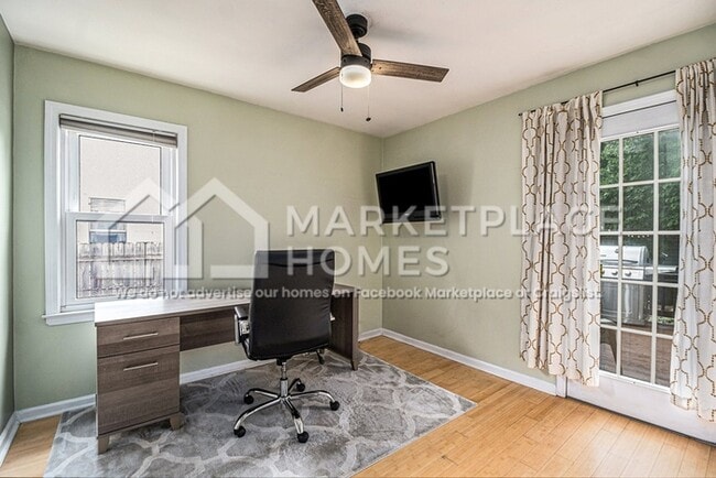 Building Photo - 612 S Dorchester Ave