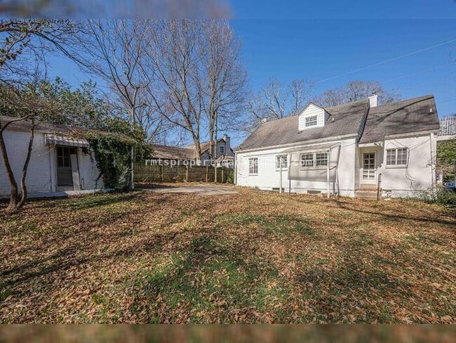 Building Photo - 1977 N Decatur Rd